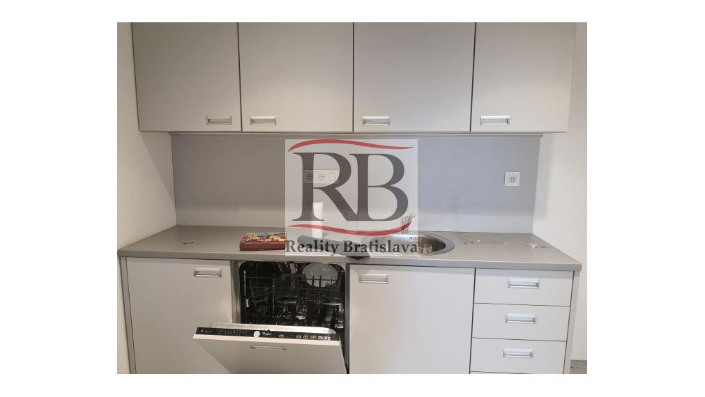 Administratívne priestory vysokého štandardu v Plus/Vivo Tower na Vajnorskej ulici