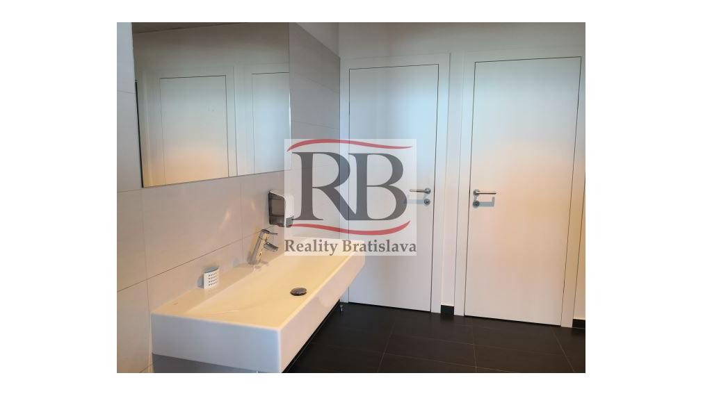 Administratívne priestory vysokého štandardu v Plus/Vivo Tower na Vajnorskej ulici