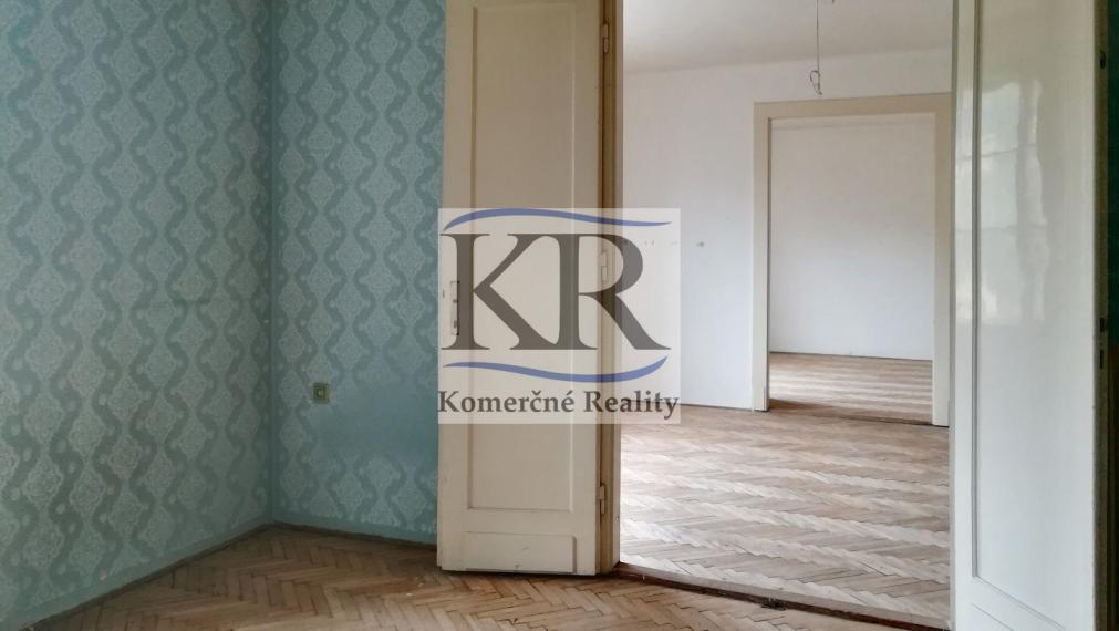 Polyfunkčný dom na predaj, TRENČÍN-centrum