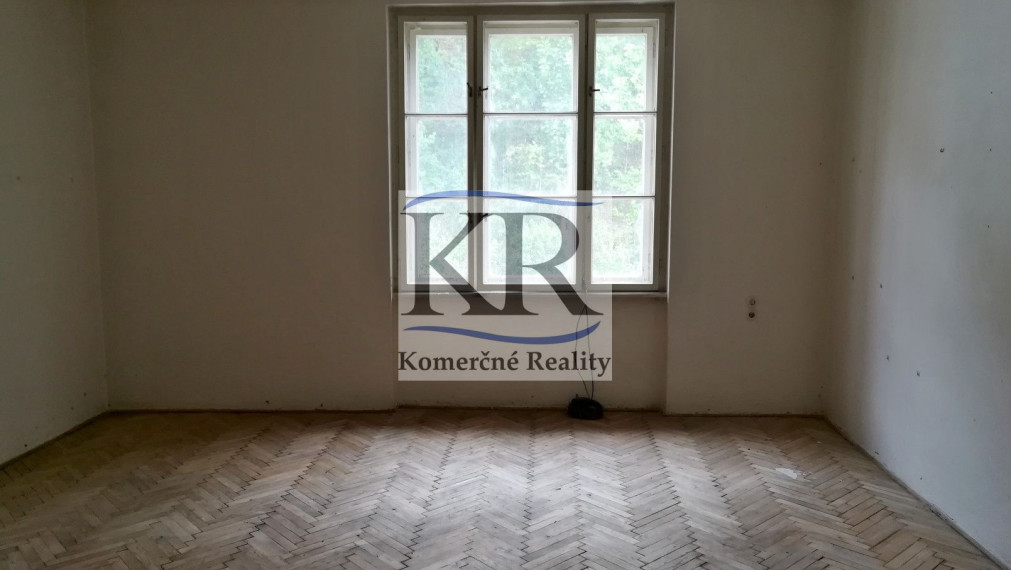 Polyfunkčný dom na predaj, TRENČÍN-centrum