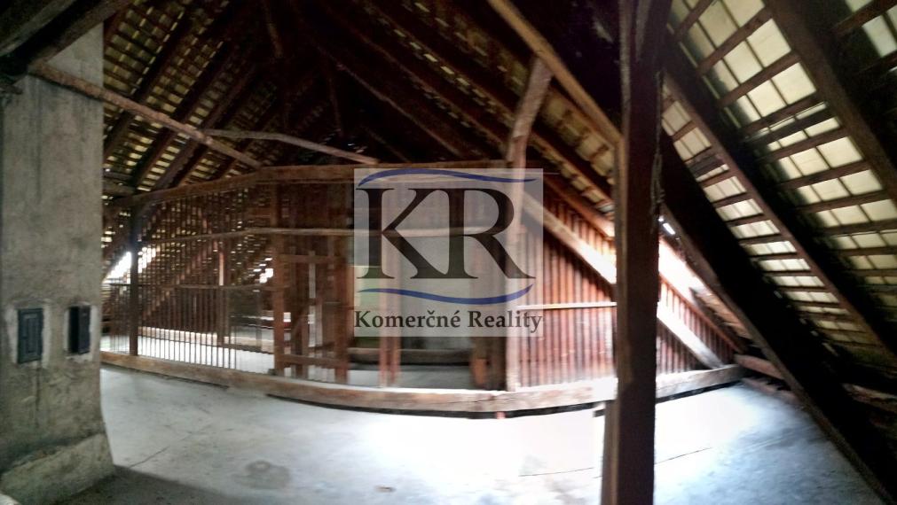 Polyfunkčný dom na predaj, TRENČÍN-centrum