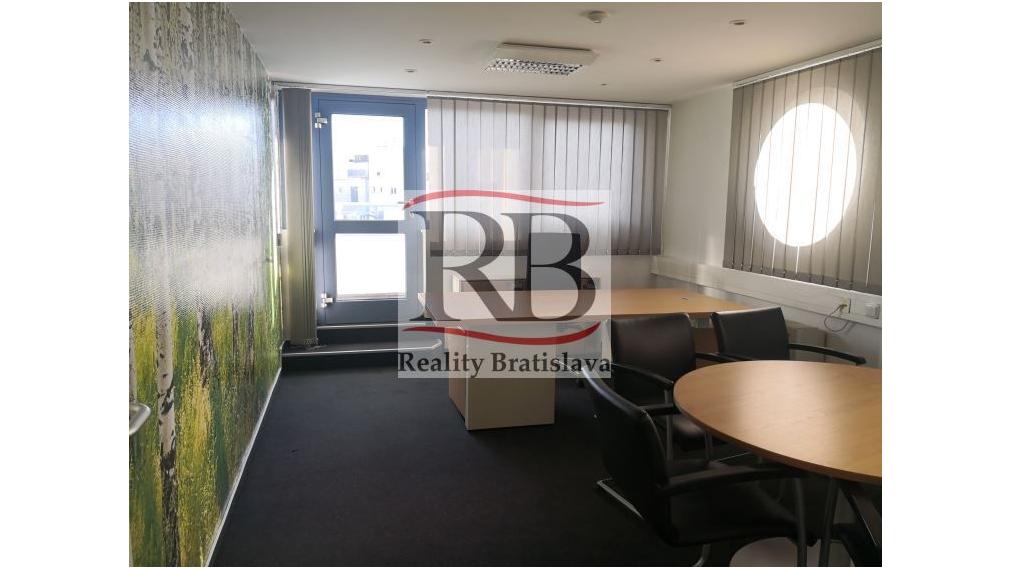 Kanc. priestor v centre, až s 3 terasami, 265 m2