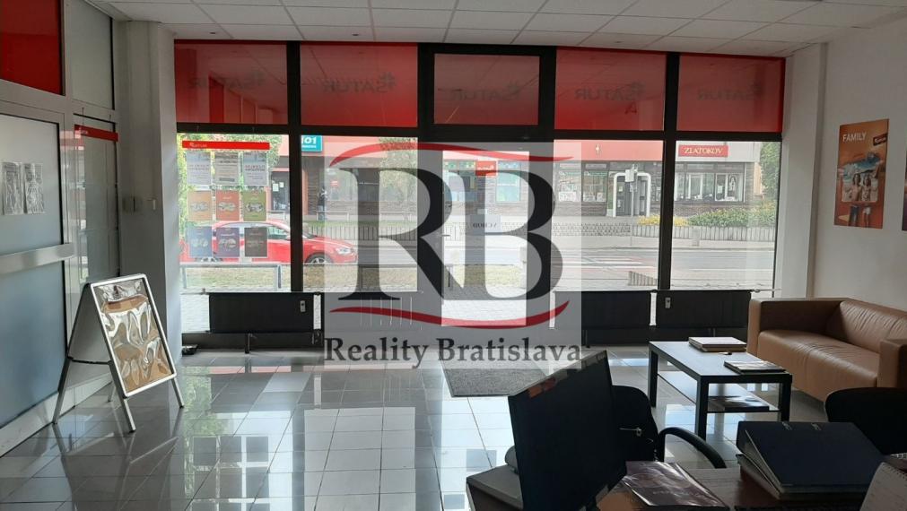 Na prenájom obchodno - kancelársky priestor v Malackách, 73m2