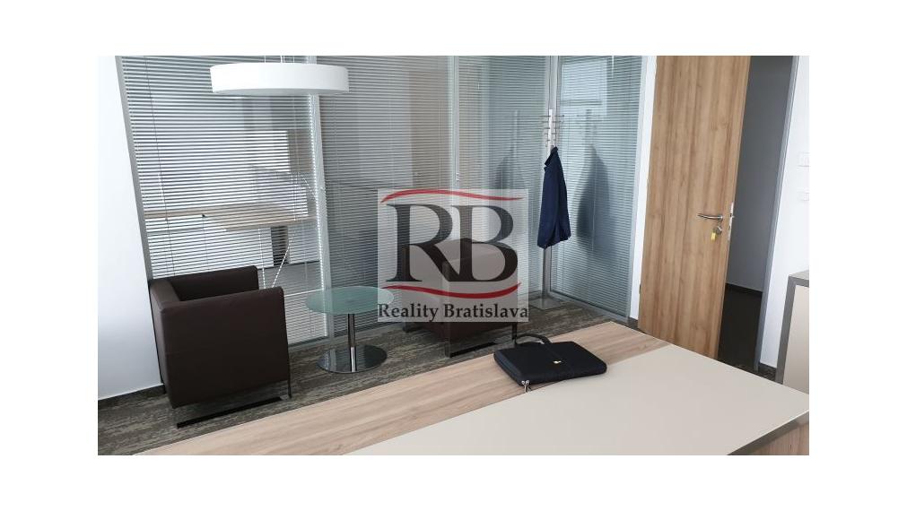 Elegantný priestor aj s nábytkom, 141 m²