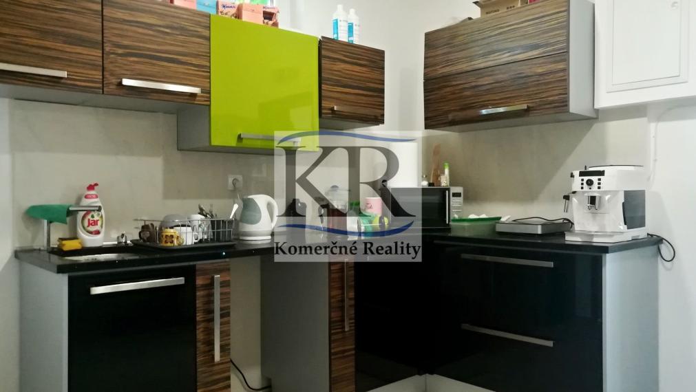 260 m2 - Obchodné priestory na prenájom, Trenčín