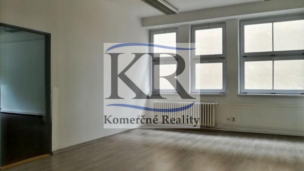 67,5 m2 Administratívne priestory na PRENÁJOM, Trenčín - centrum