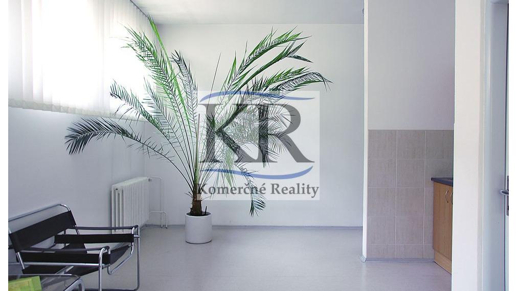 67,5 m2 Administratívne priestory na PRENÁJOM, Trenčín - centrum