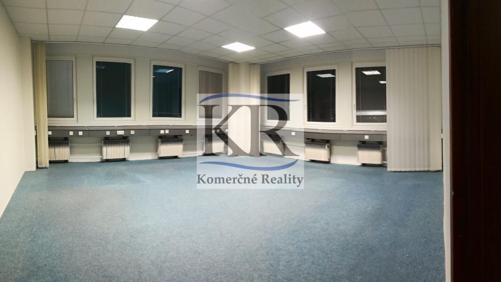 Kancelárske  priestory s kuchynkou – Trenčín