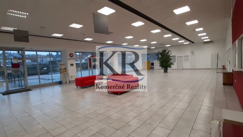 Na prenájom lukratívne obchodné  priestory v Nitre, 322m2