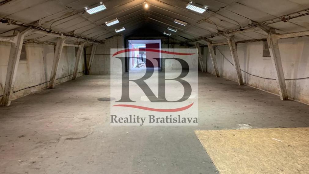 Skladový priestor v Ivanke pri Dunaji na prenájom, 350m2