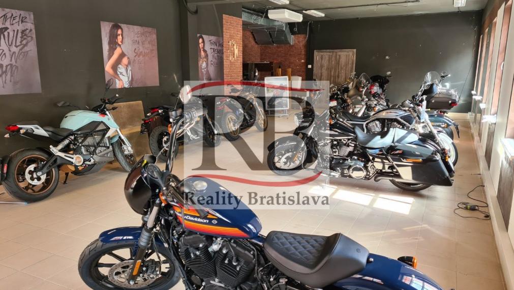 Obchodné priestory na prenájom/ Showroom na Rebarborovej ulici