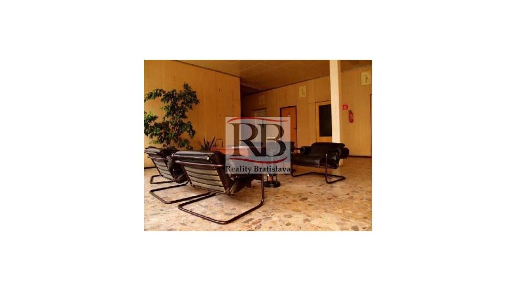 Kancelárske priestory na prenájom, Nádražná - Ivanka pri Dunaji