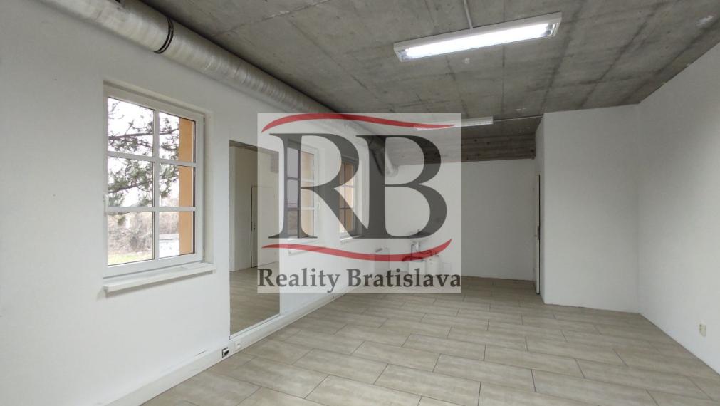 Priestory na Rebarborovej ulici v budove Harley Davidson na prenájom, BAII