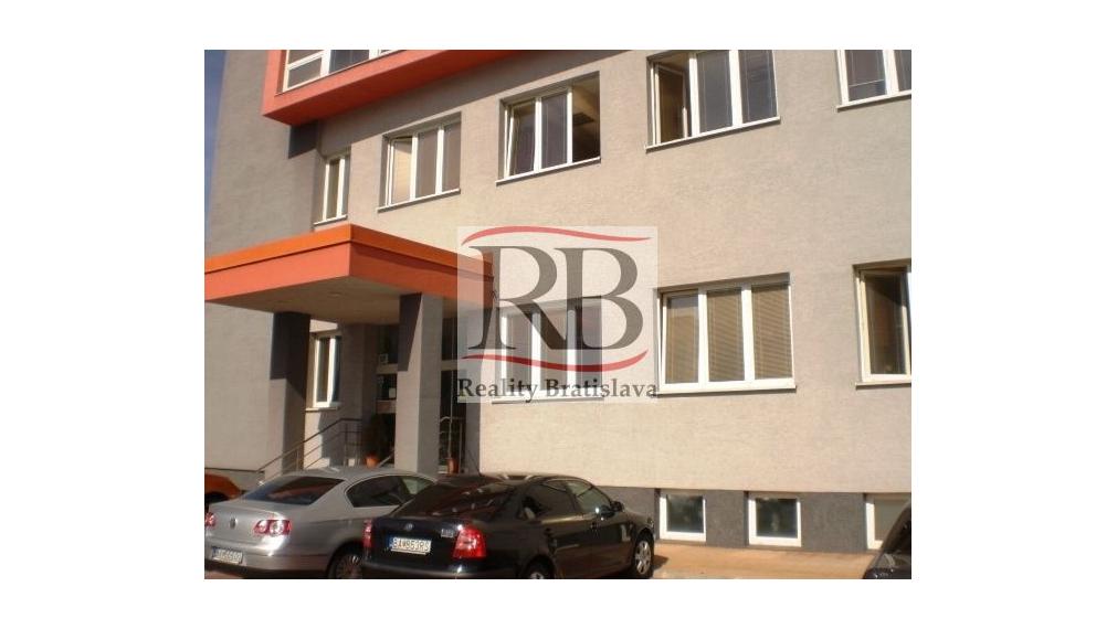 Kancelársky priestor 3x 18,5m² v Ružinove
