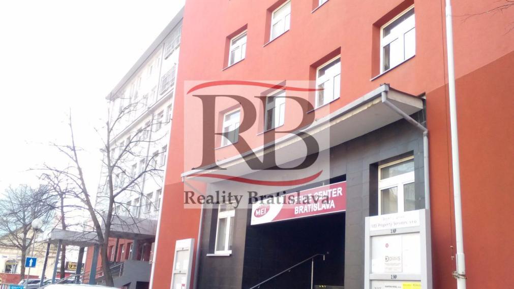 Kancelárske priestory na Záhradníckej ulici na prenájom, Ružinov