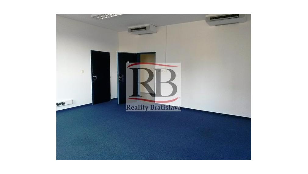 Na prenájom kancelársky priestor na Karloveskej ulici v Karlovej Vsi, 32,9m2