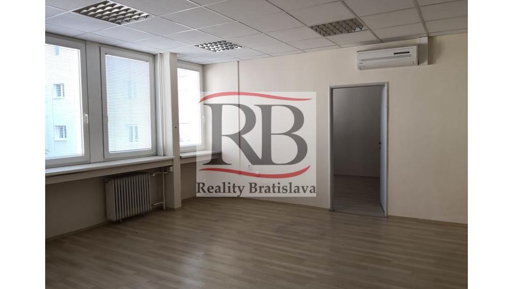 Kancelárske priestory, Pluhová, Bratislava III