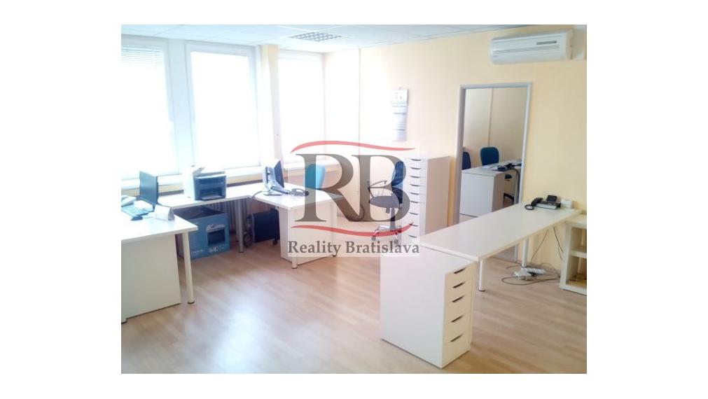 Kancelárske priestory, Pluhová, Bratislava III