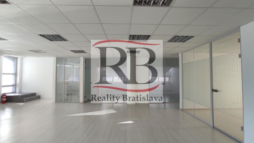 Moderné administratívne priestory s terasou - Palisády, 250 m2