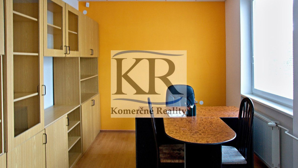 10 m2 až 25 m2 - Administratívne priestory na prenájom Trenčín, Sihoť I