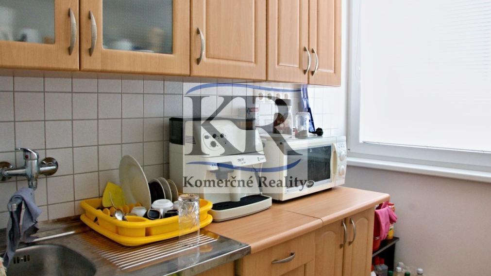 10 m2 až 25 m2 - Administratívne priestory na prenájom Trenčín, Sihoť I