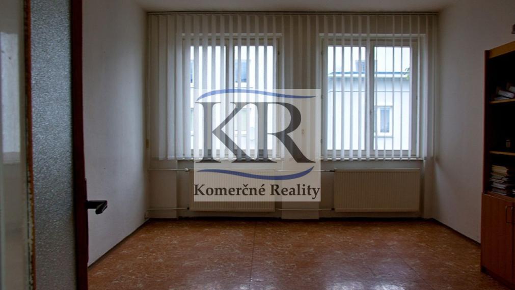 10 m2 až 25 m2 - Administratívne priestory na prenájom Trenčín, Sihoť I