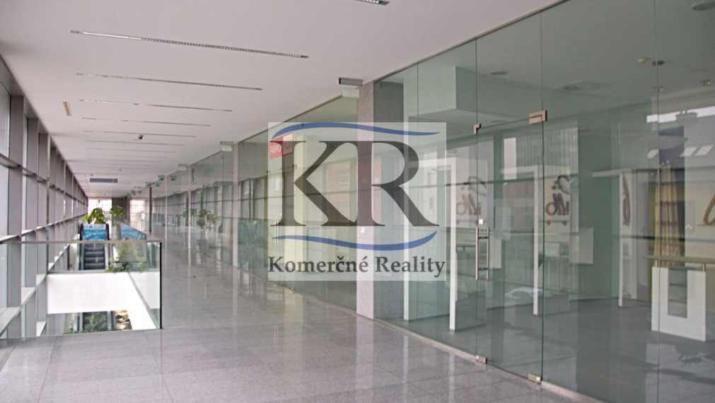 200 m2 Obchodné priestory v polyfunkčnom centre, Trenčín