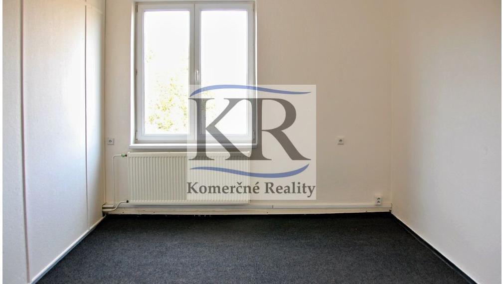 kancelárske priestory v  budove na Sihoti ,Trenčín