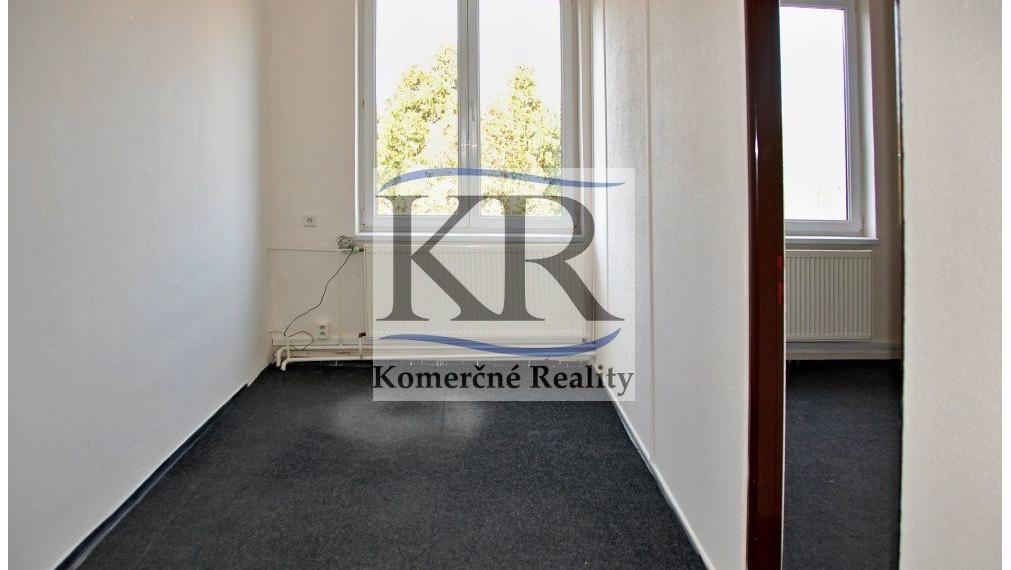 kancelárske priestory v  budove na Sihoti ,Trenčín