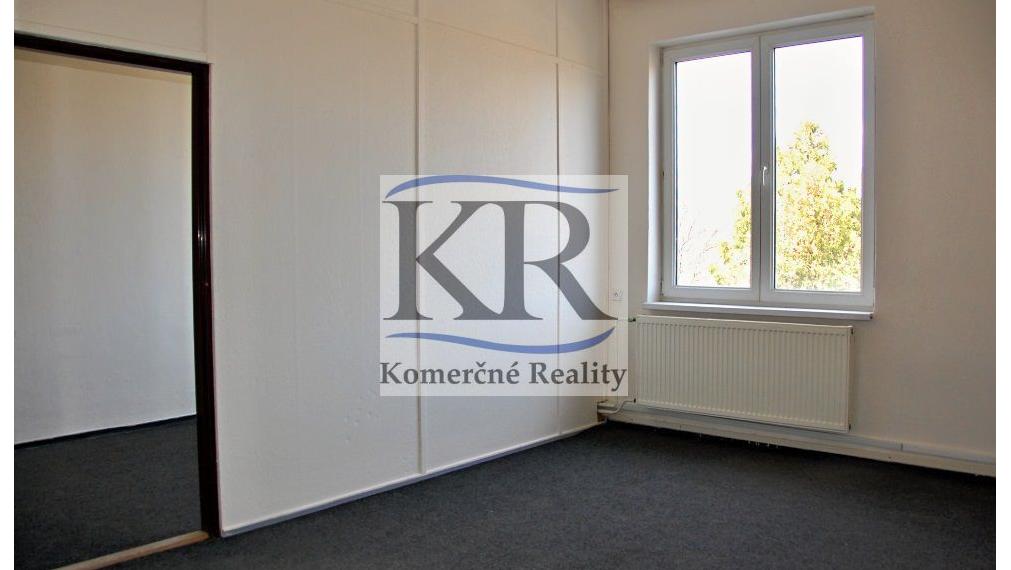 kancelárske priestory v  budove na Sihoti ,Trenčín