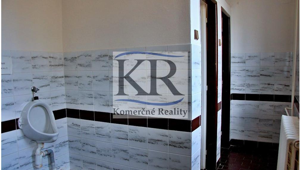 kancelárske priestory v  budove na Sihoti ,Trenčín