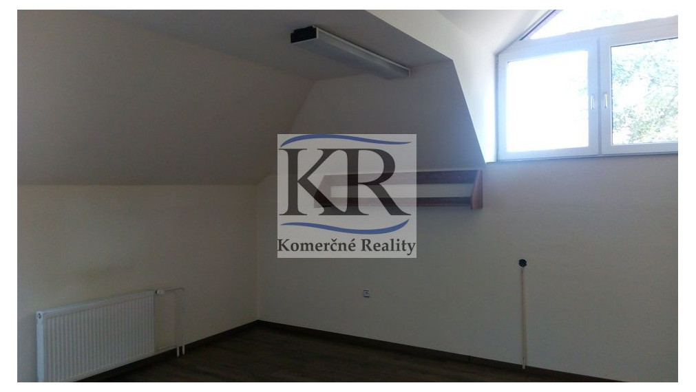 Kancelársky priestor, Kmeťkova ulica, Nitra