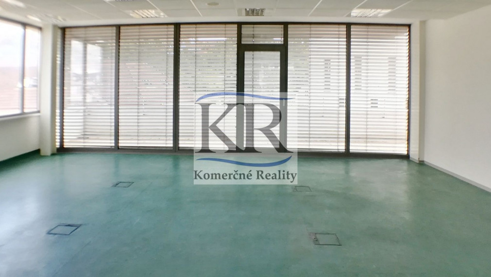 46 m2, Kancelária s klimatizáciou a terasou na prenájom, Trenčín