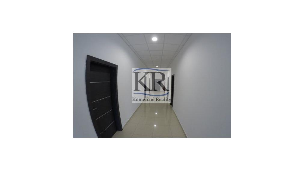 Skladové priestory,760m2, blízko Nitry