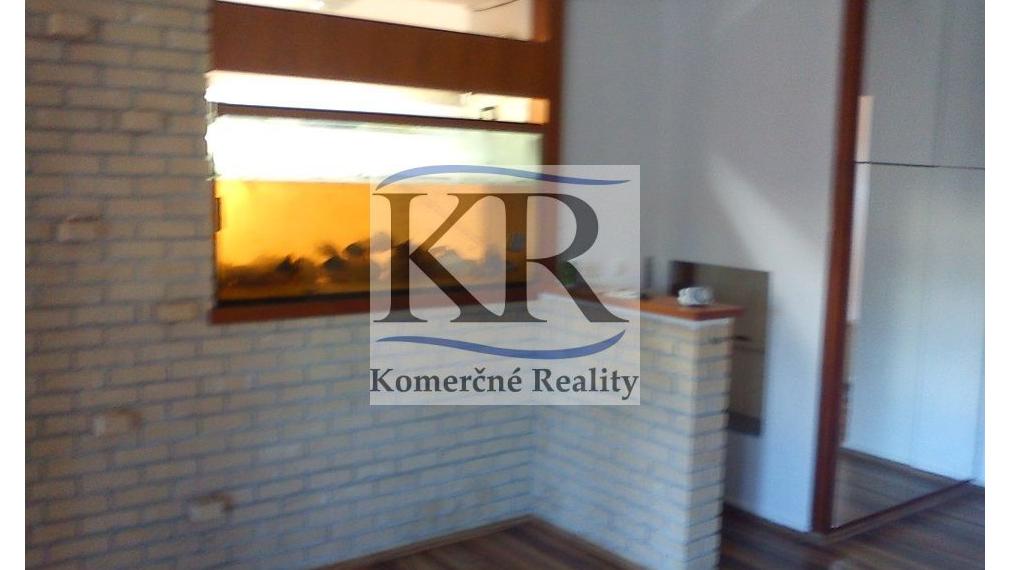 Na prenájom dom na obchodné účely, Nitra