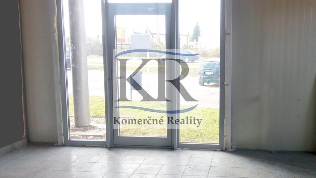 110 m2 - Obchodné priestory na prenájom, Trenčín