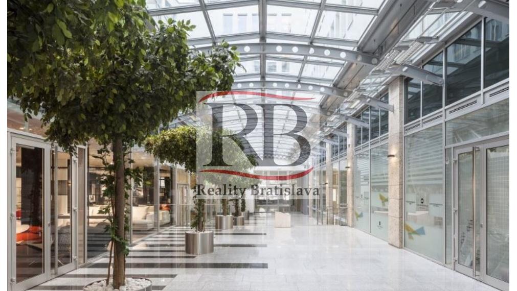 Administratívne priestory v blízkosti Prezidentského paláca, EUROPEUM