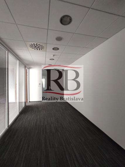 Kancelárske priestory v Apollo BC 2, Prievozská - Ružinov
