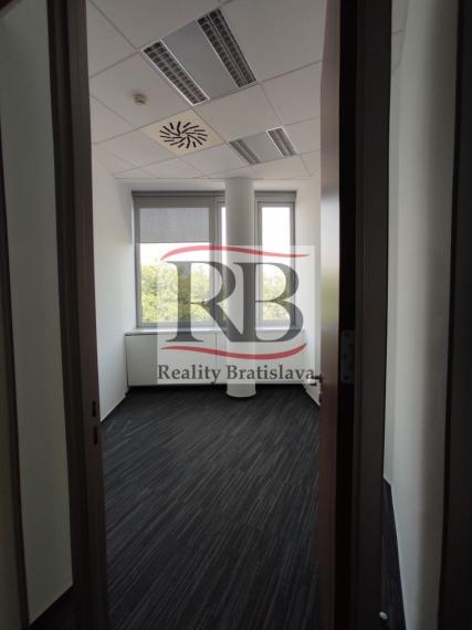 Kancelárske priestory v Apollo BC 2, Prievozská - Ružinov