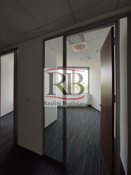 Kancelárske priestory v Apollo BC 2, Prievozská - Ružinov