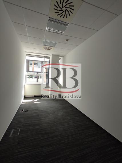 Kancelárske priestory v Apollo BC 2, Prievozská - Ružinov