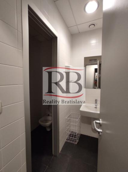 Kancelárske priestory v Apollo BC 2, Prievozská - Ružinov