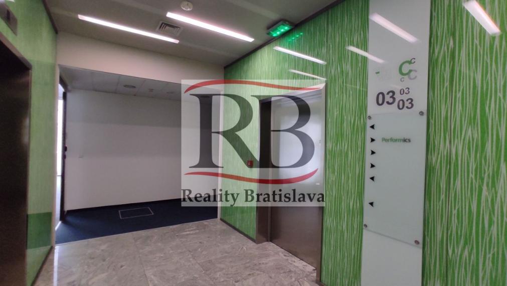 Kancelárske priestory v Apollo BC 2, Prievozská - Ružinov