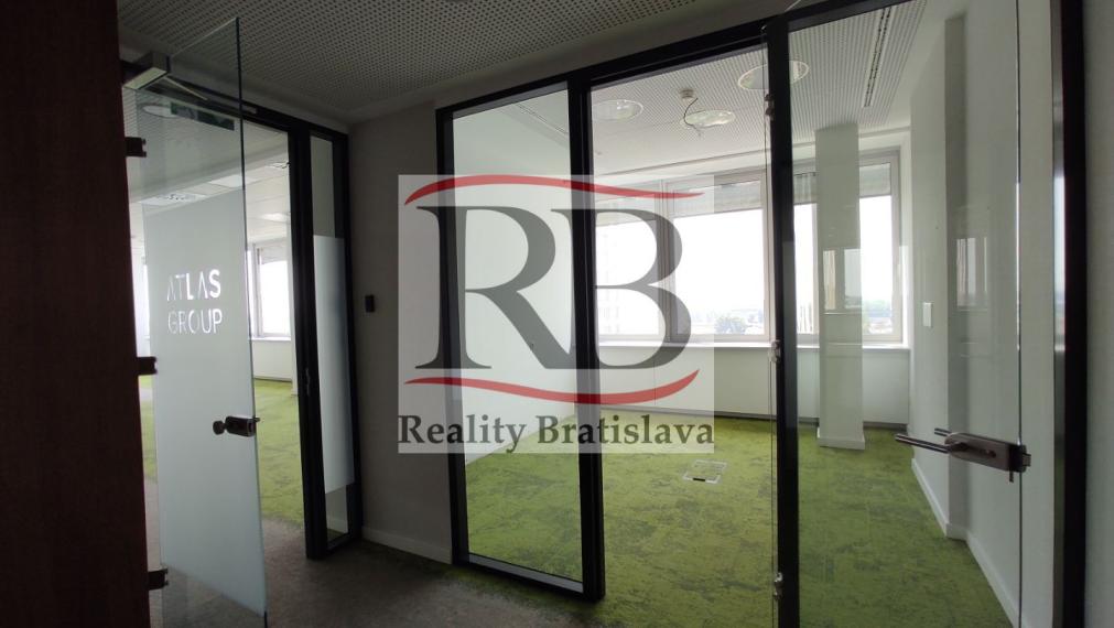 Administratívne priestory na prenájom, Prievozská - Ružinov