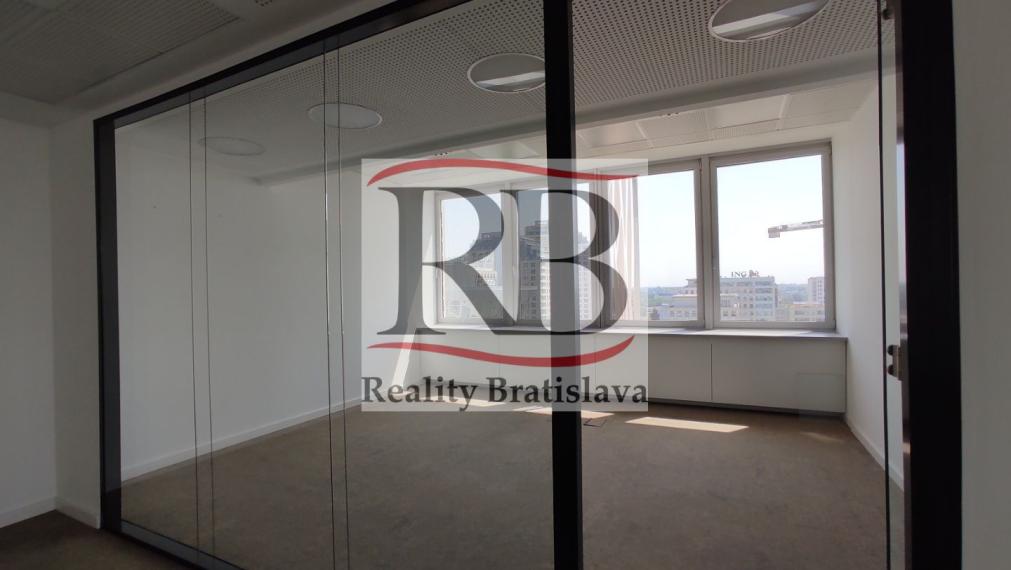 Administratívne priestory na prenájom, Prievozská - Ružinov