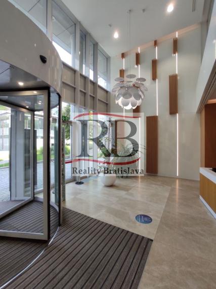 Administratívne priestory na prenájom, Prievozská - Ružinov