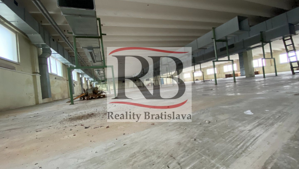 Skladovo – výrobný areál Kúty, Továrenská ulica