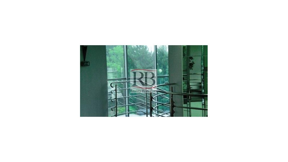 Kancelárske priestory na Krajnej ul. v BA II Ružinov