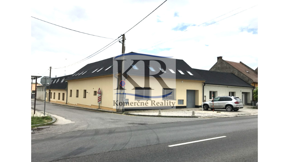 Investičná príležitosť : Komerčný objekt v centre obce Šelpice