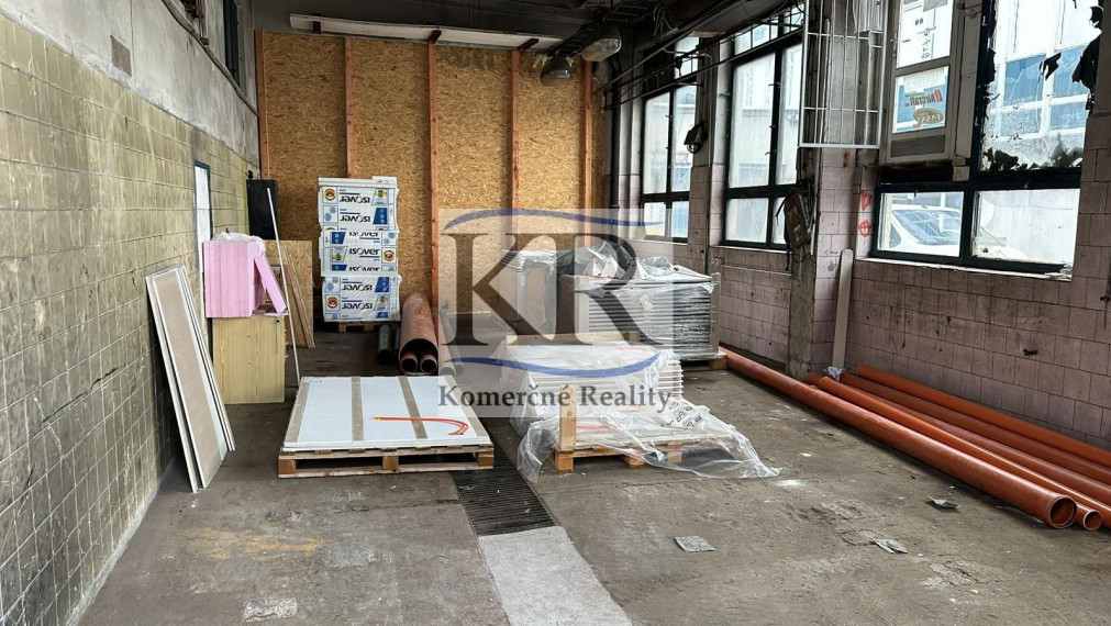 Skladový priestor na prenájom,70m2, Ružindolská ulica,Trnava